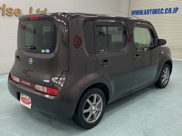 2010 Nissan Cube | Autorec Enterprise, Ltd.