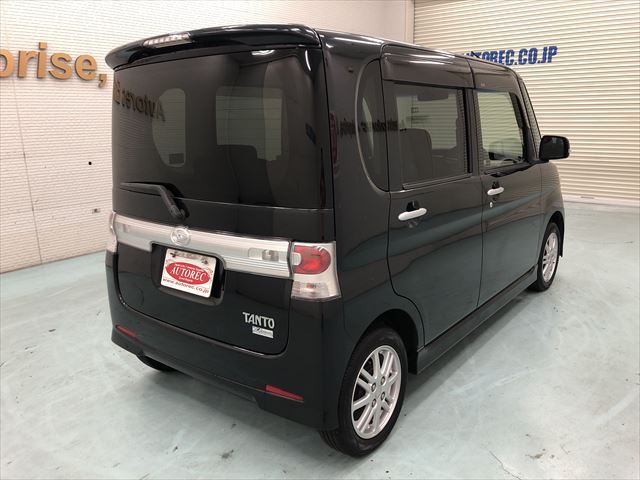 2010 Daihatsu Tanto | Autorec Enterprise, Ltd.