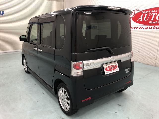 2010 Daihatsu Tanto 