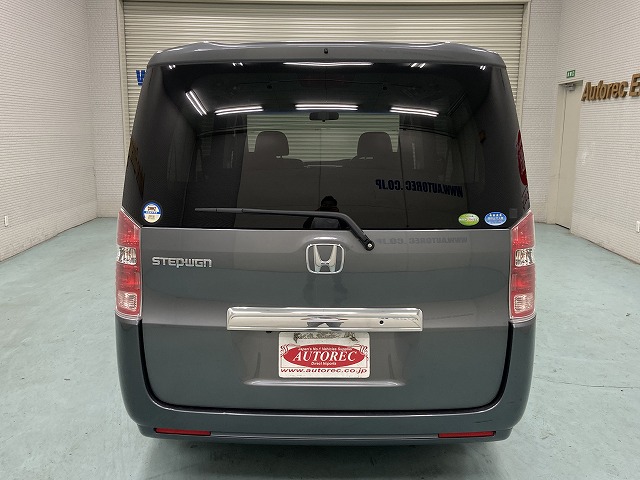 2009 Honda Step WGN | Autorec Enterprise, Ltd.