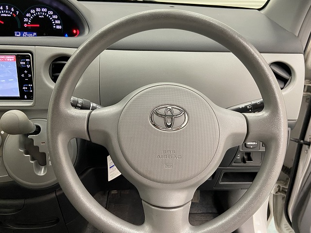 2009 Toyota Sienta | Autorec Enterprise, Ltd.